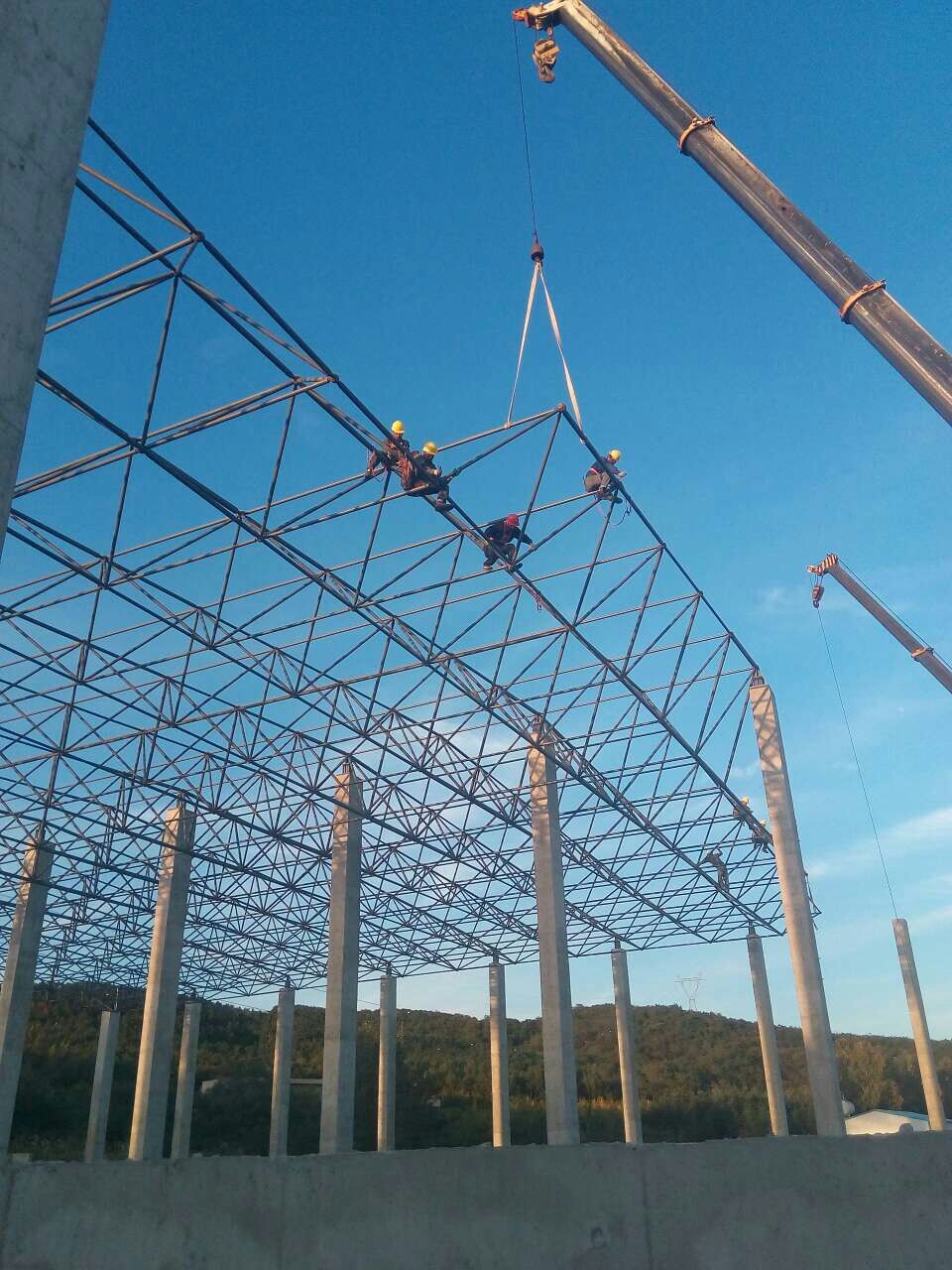 凌源汪清物流园网架